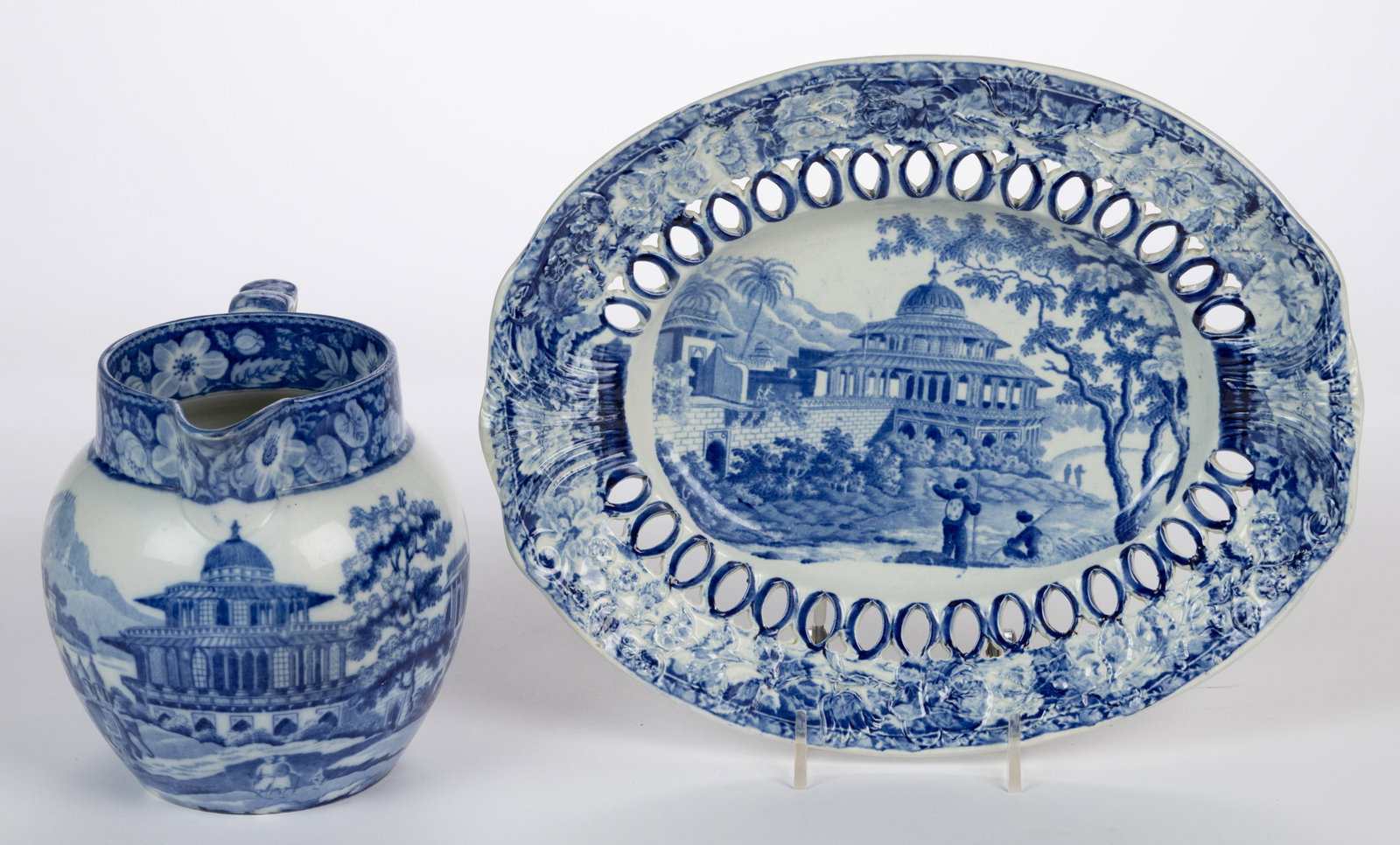 STAFFORDSHIRE TRANSFER-PRINTED INDIA MOTIF CERAMIC TABLE ARTICLES, LOT OF TWO: STAFFORDSHIRE TRANSFER-PRINTED INDIA MOTIF CERAMIC TABLE ARTICLES, LOT OF TWO, each having blue transfer scene featuring Chalees Satoon, depicting several exotic structures including a centr