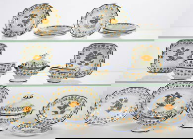 BRITISH PEARLWARE HAND-PAINTED CERAMIC CHILDREN'S 21-PIECE DINNER SET