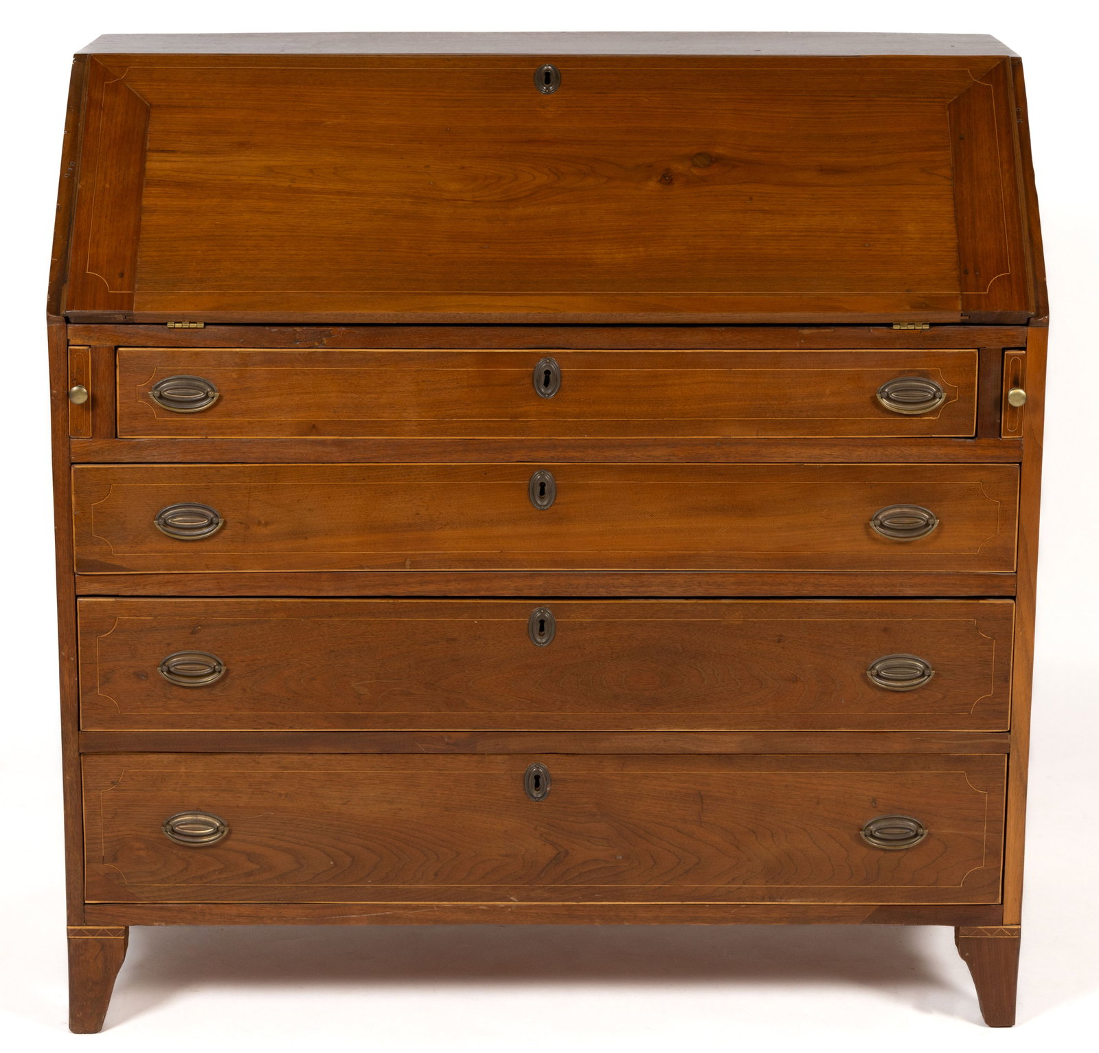 ALBEMARLE CO., VIRGINIA, ATTRIBUTED FEDERAL INLAID WALNUT SLANT-FRONT DESK: ALBEMARLE CO., VIRGINIA, ATTRIBUTED FEDERAL INLAID WALNUT SLANT-FRONT DESK, dovetailed case, the hinged slant lid concealing a fitted interior featuring central prospect door flanked by pigeon holes a