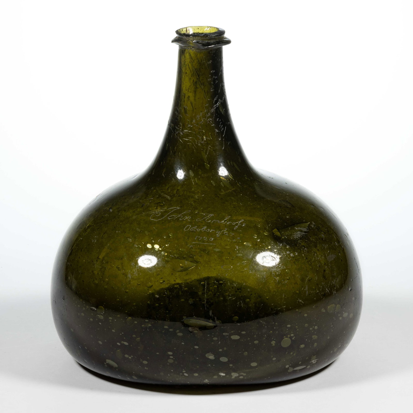 JOHN AMBROSE DATED 1720 ENGRAVED ENGLISH BLACK GLASS MAGNUM ONION / UTILITY BOTTLE (1 of 3)