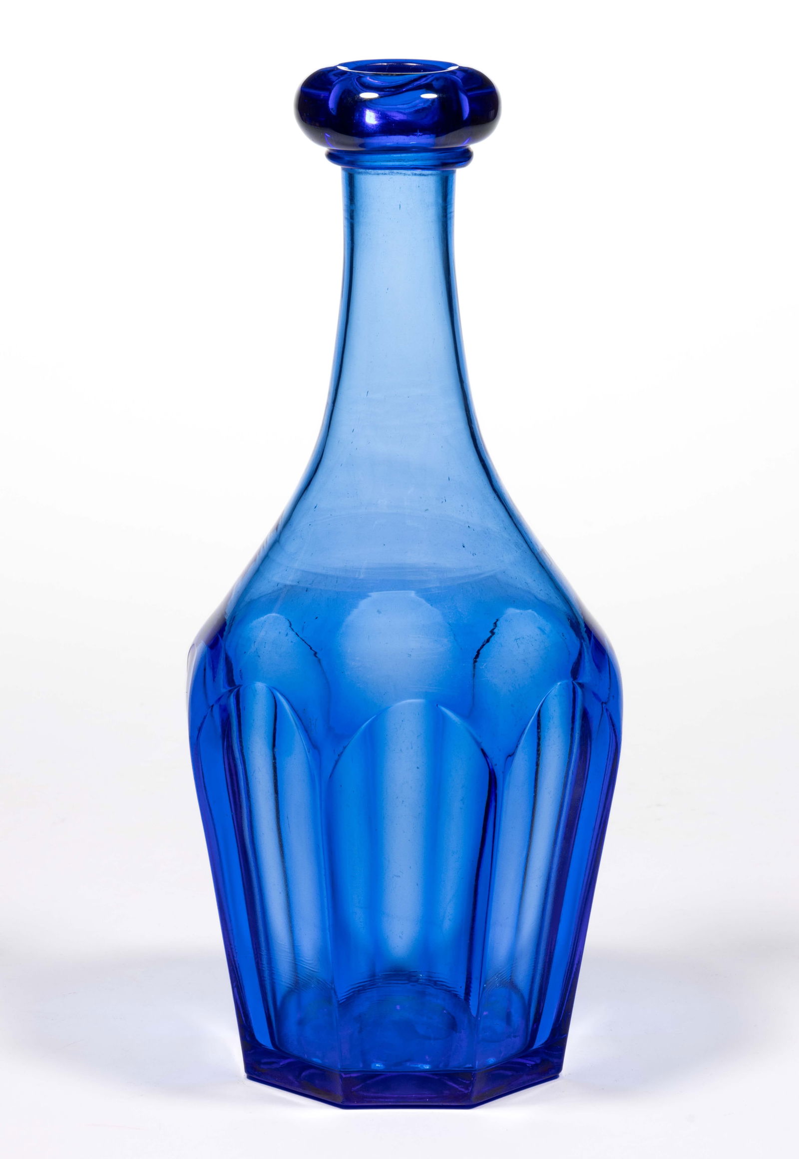 PRESSED EIGHT-FLUTE QUART BAR DECANTER (1 of 1)