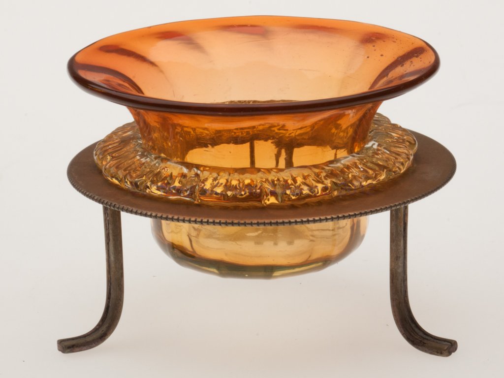 TWO-COLOR RIB-OPTIC OPEN SALT: TWO-COLOR RIB-OPTIC OPEN SALT, apricot shaded to vaseline (uranium) with applied vaseline (uranium) rigaree, polished pontil mark, fitted in a "D&A / EPNS" stand with three feet. Late 19th/early 20th 