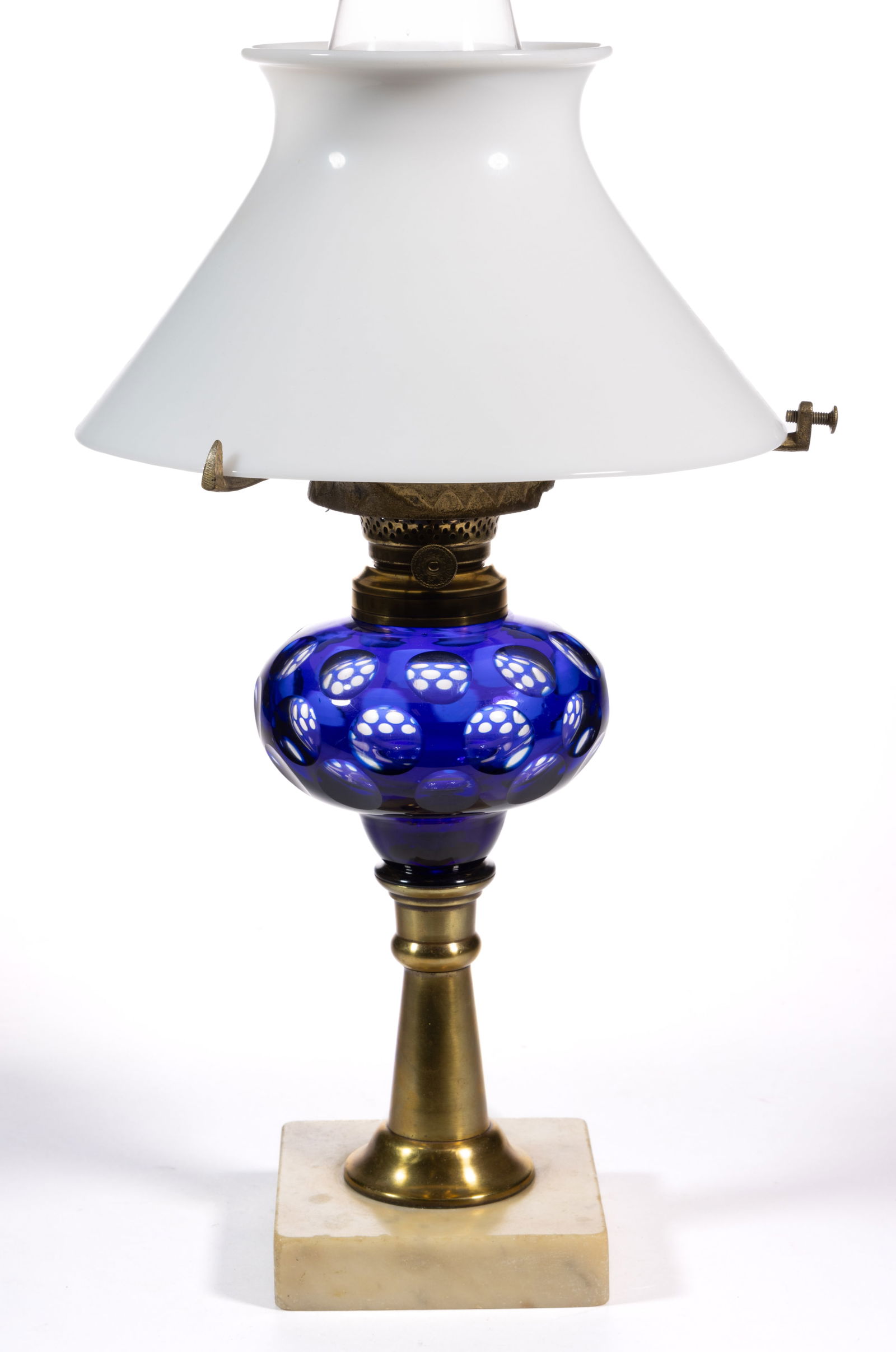 CUT OVERLAY PUNTY KEROSENE STAND LAMP (1 of 2)