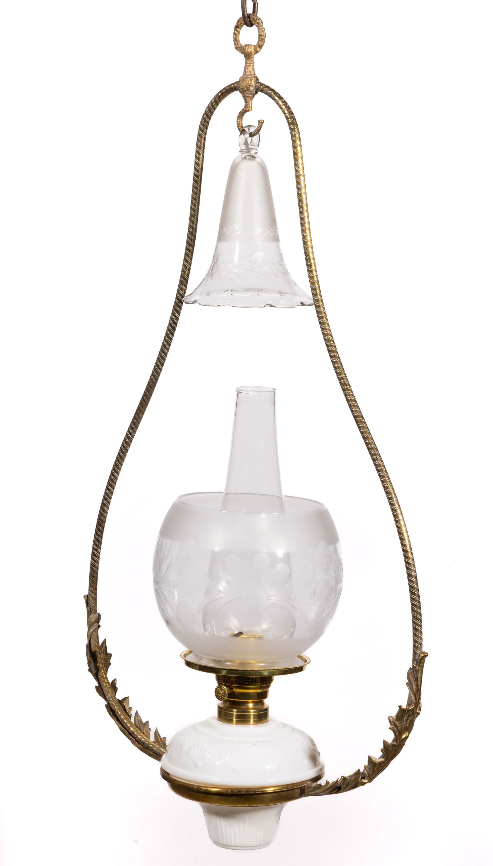 DIETZ & CO. NO. 826 BRASS KEROSENE HANGING LAMP (1 of 2)