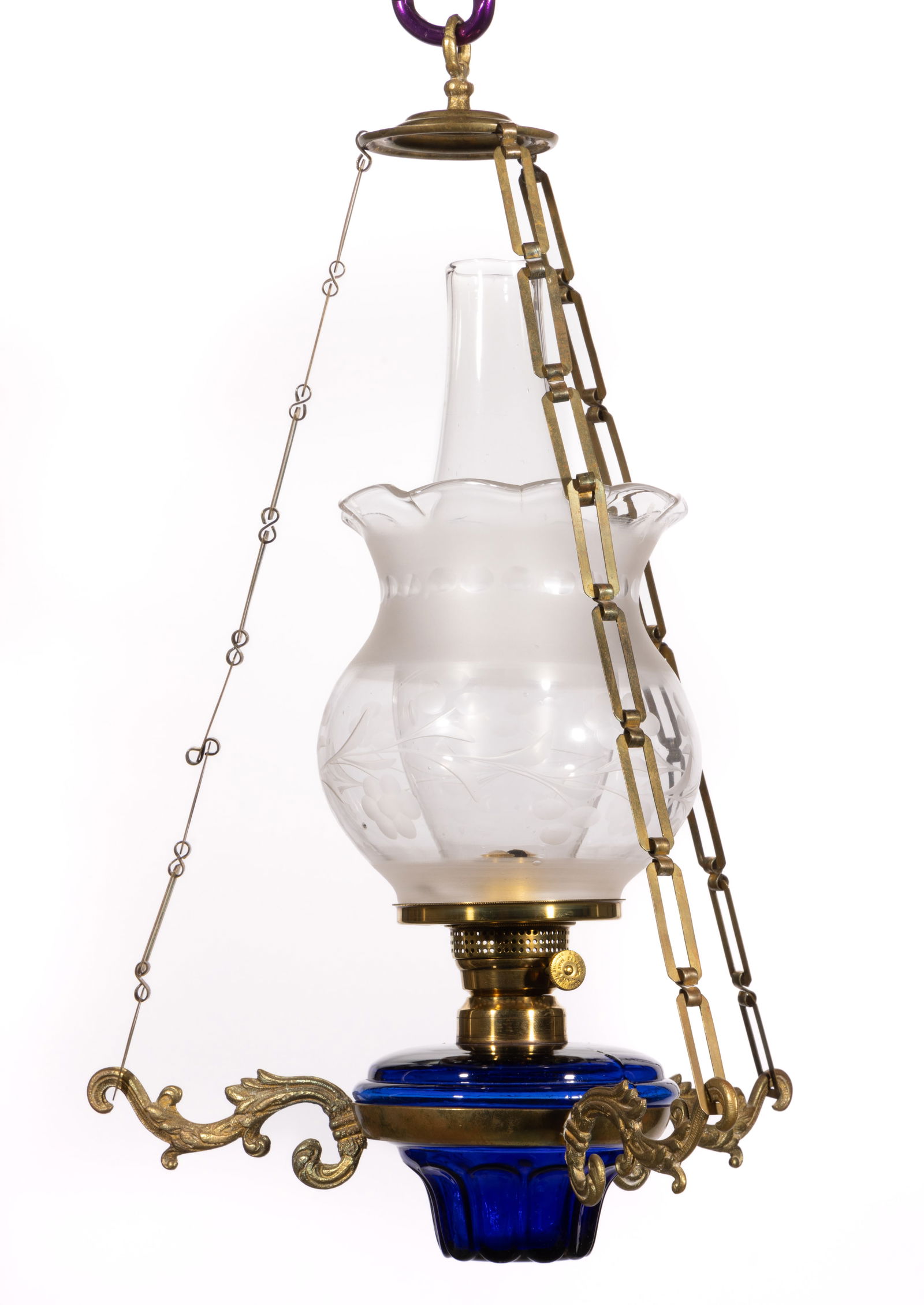 BRASS HANGING KEROSENE LAMP (1 of 2)