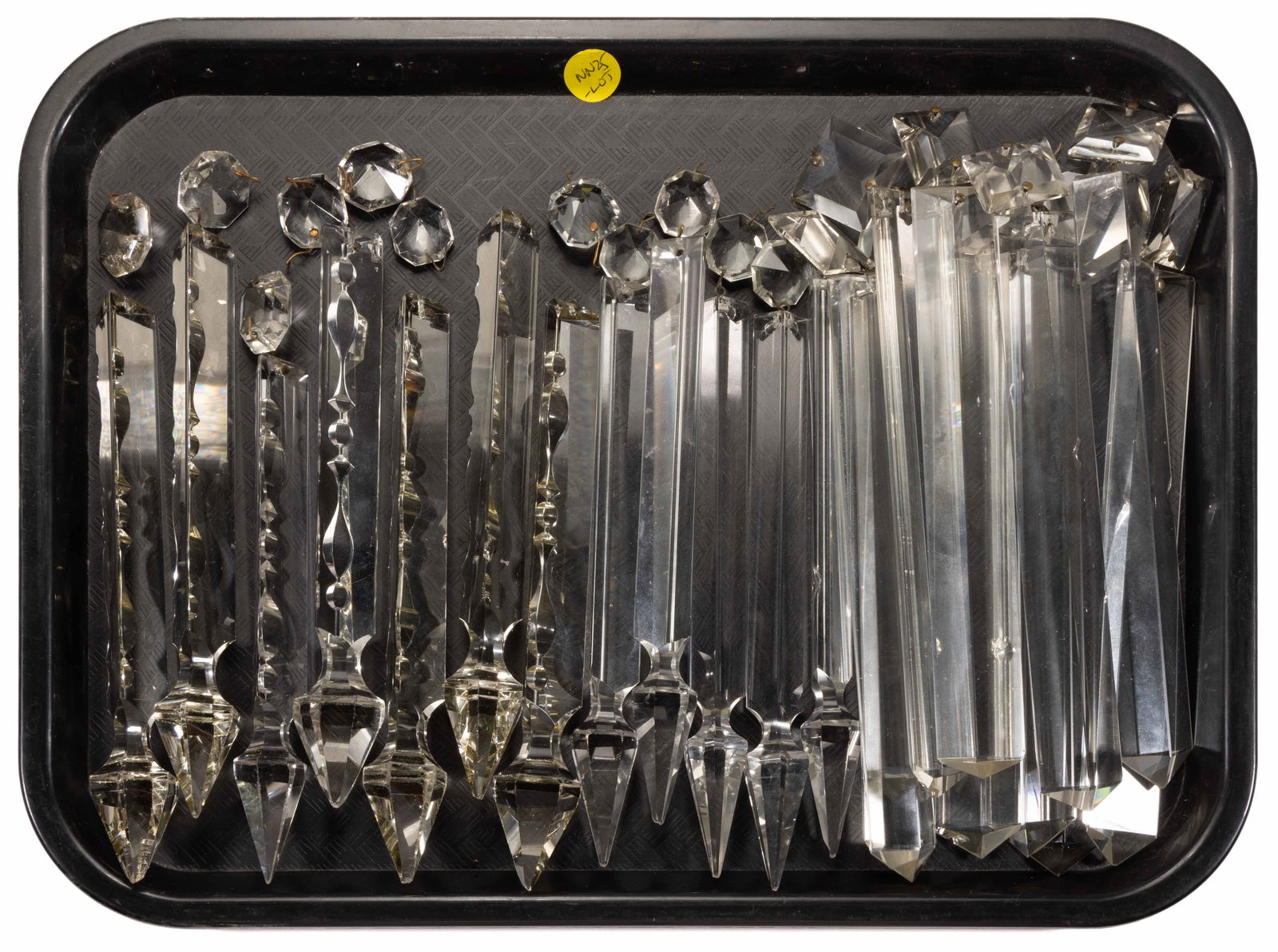ASSORTED LARGE-SIZED GLASS ALBERT-TYPE LIGHTING PRISMS, UNCOUNTED LOT (1 of 1)
