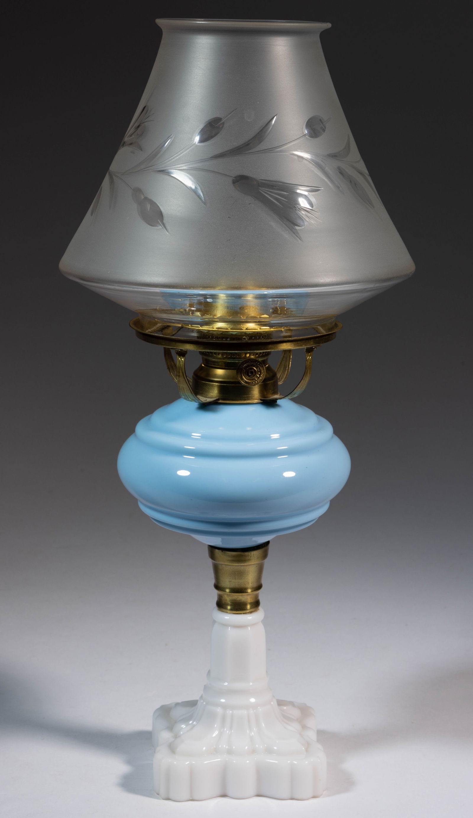 OPAQUE GLASS KEROSENE STAND LAMP (1 of 2)