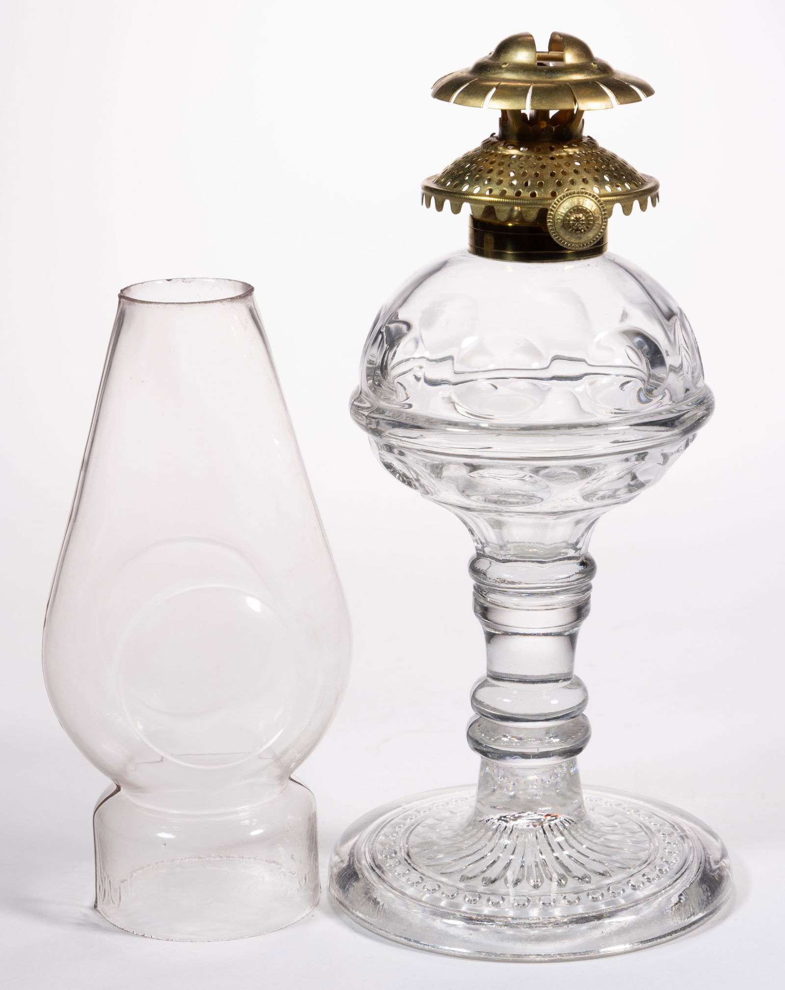 RING PUNTY KEROSENE STAND LAMP (1 of 1)