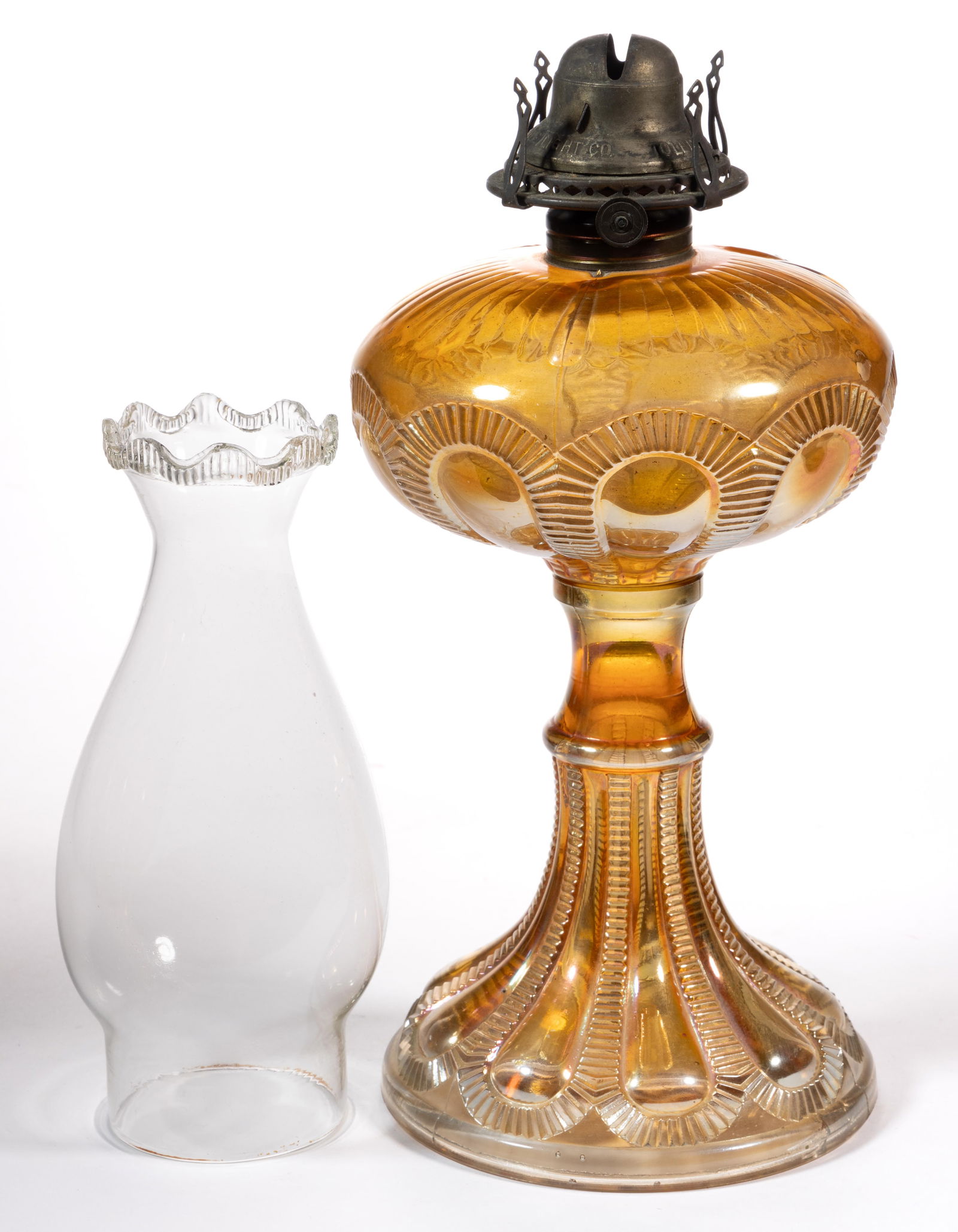 ZIPPER LOOP CARNIVAL GLASS KEROSENE STAND LAMP (1 of 1)