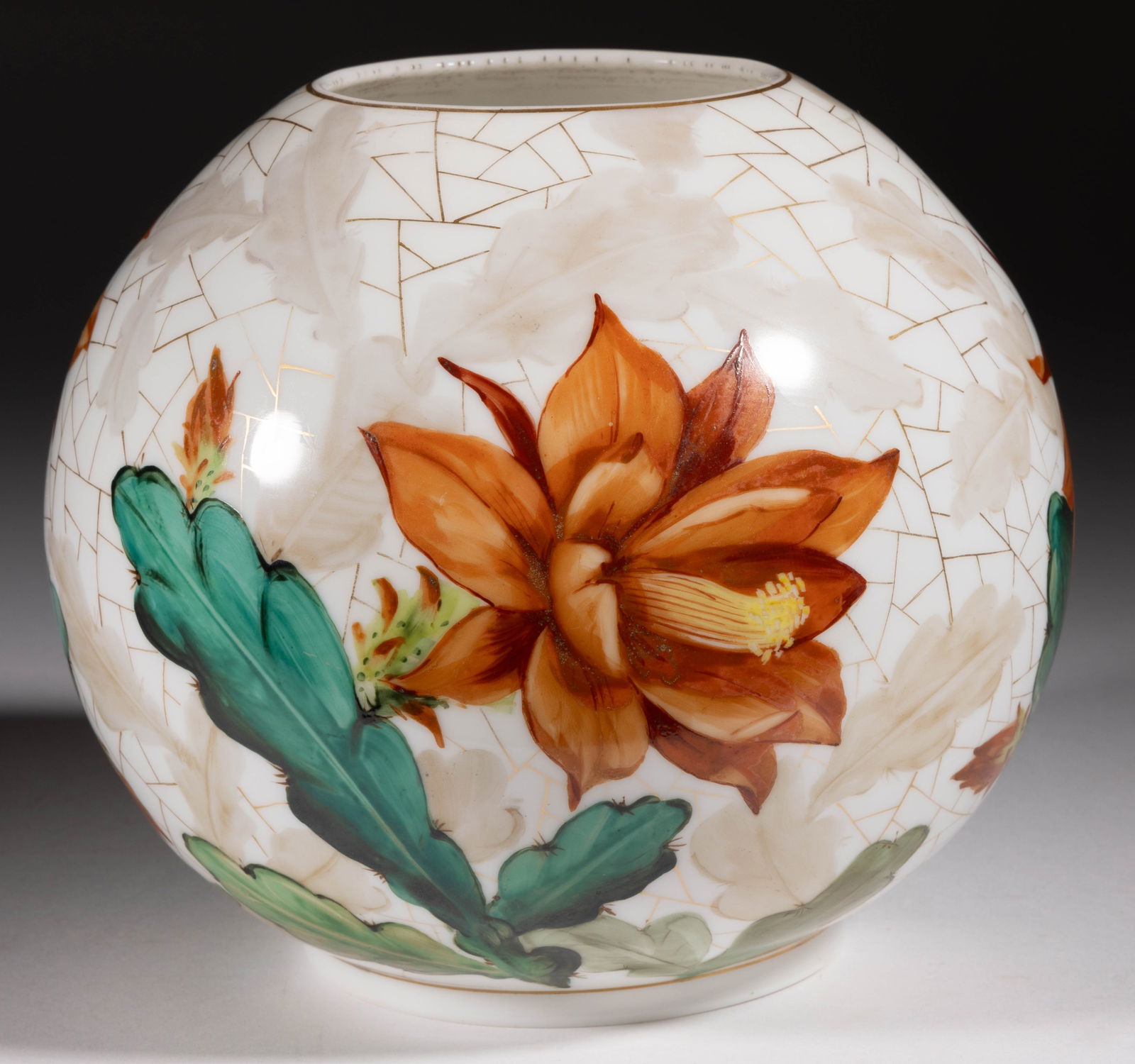 VICTORIAN DECORATED KEROSENE LAMP SHADE (1 of 2)