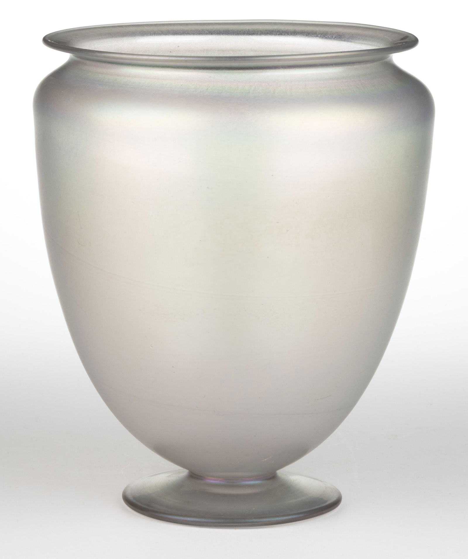 STEUBEN NO. 938 IRIDESCENT ART GLASS VASE: STEUBEN NO. 938 IRIDESCENT ART GLASS VASE, Verre de Soie, polished pontil mark. Steuben Glass Works. Circa 1925. 10 3/4" H. Provenance: From a Maryland private collection.