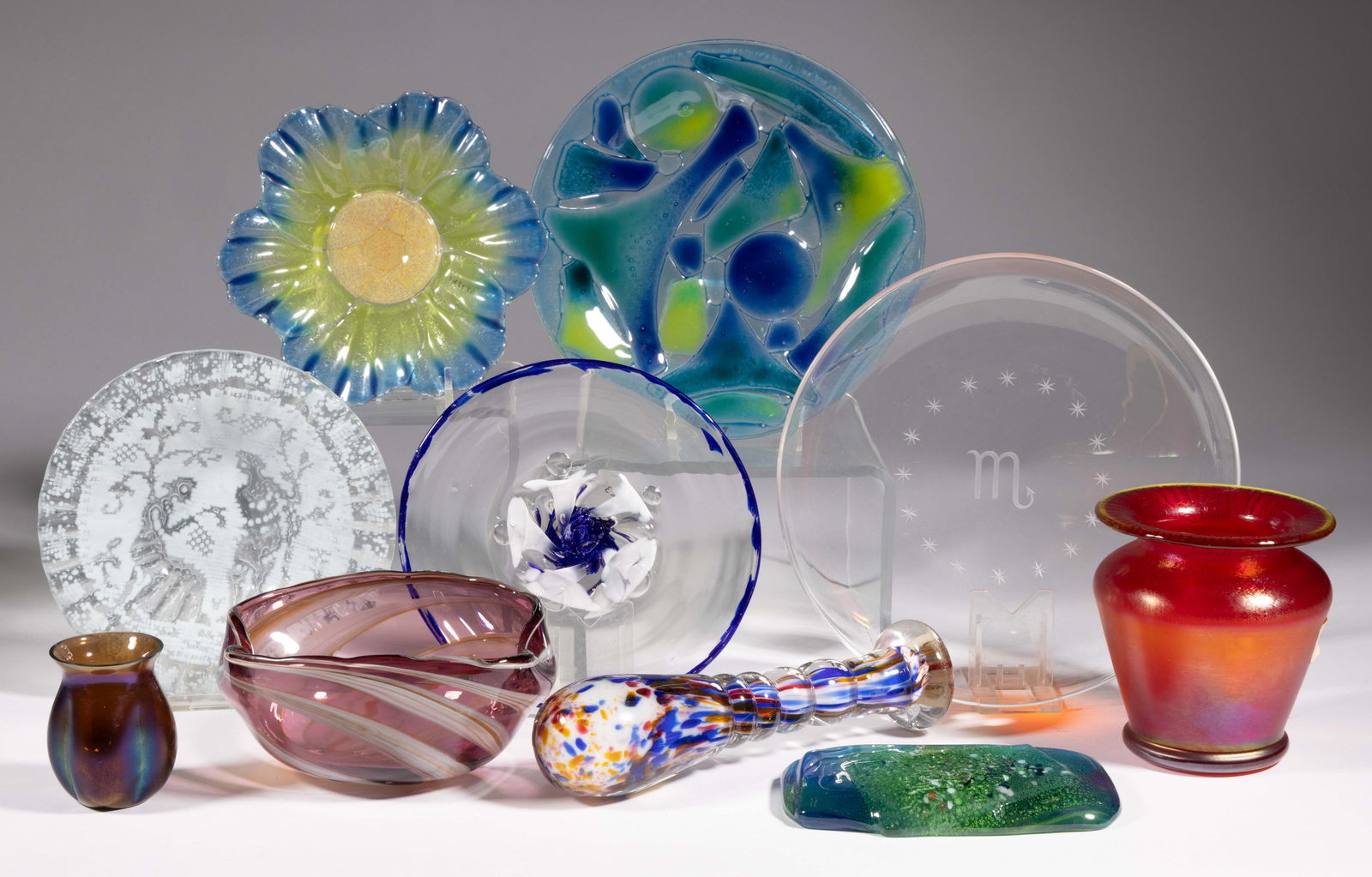 CONTEMPORARY / STUDIO GLASS ARTICLES, LOT OF TEN (1 of 1)