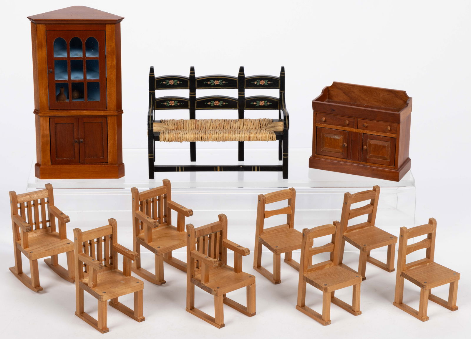 ASSORTED WOODEN DOLLHOUSE FURNITURE ARTICLES, LOT OF 11 (1 of 1)