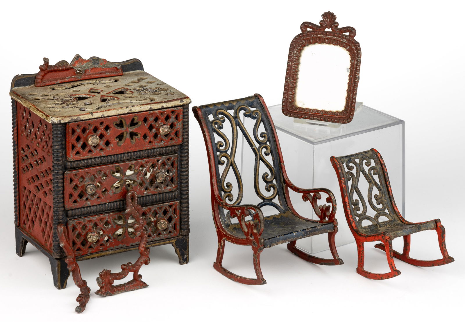 J. E. STEVENS / STEVENS AND BROWN CAST-IRON DOLLHOUSE FURNITURE ARTICLES, LOT OF THREE (1 of 3)