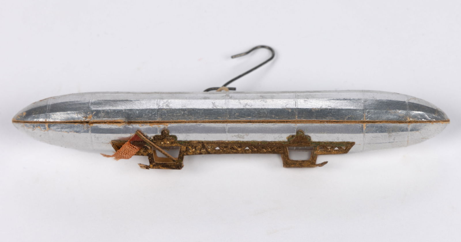 DRESDEN ZEPPELIN AIRSHIP CHRISTMAS ORNAMENT (1 of 3)