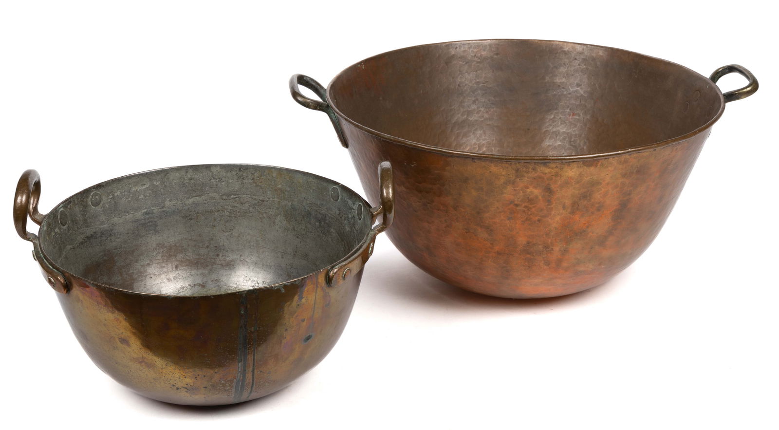 ASSORTED BRASS AND COPPER KETTLES / LARGE POTS, LOT OF TWO (1 of 3)