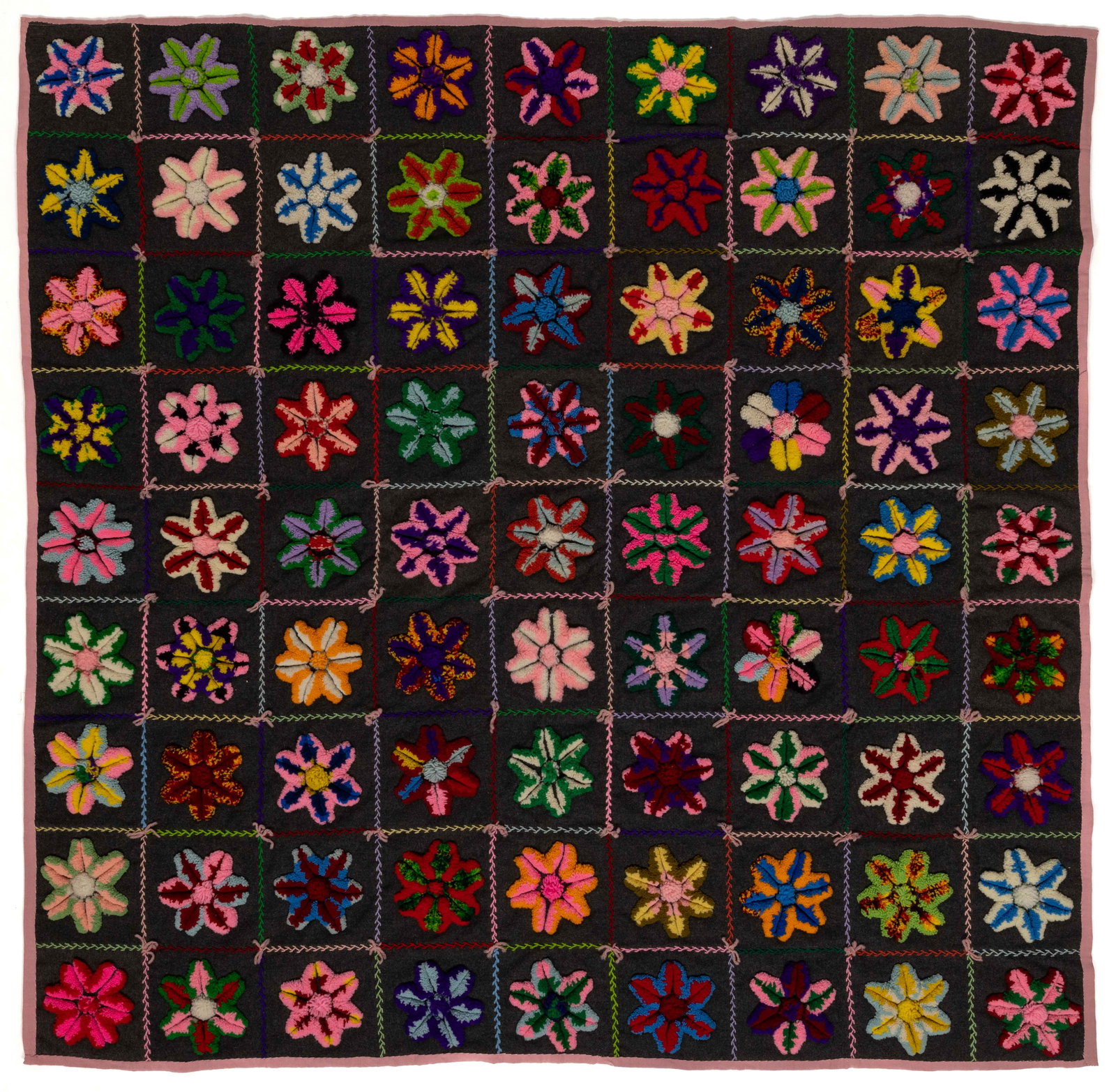 PENNSYLVANIA AMISH PLUSH WORK EMBROIDERED AND PIECED TIED COMFORT (1 of 5)