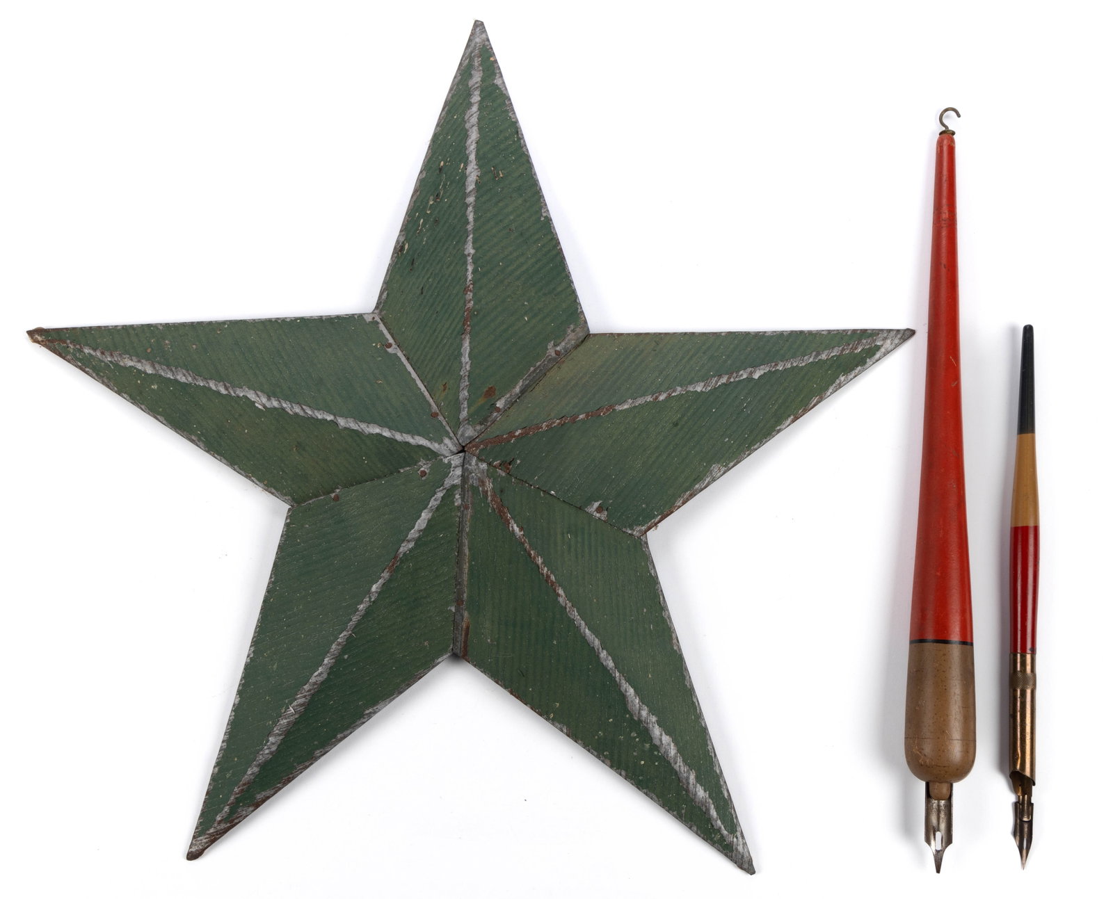AMERICAN FOLK ART PAINTED WOODEN PEN TRADE SIGN: AMERICAN FOLK ART PAINTED WOODEN PEN TRADE SIGN, retaining likely original surface. Together with an oversized painted wooden steel-nib pen and a green-painted galvanized-metal architectural star. Thr