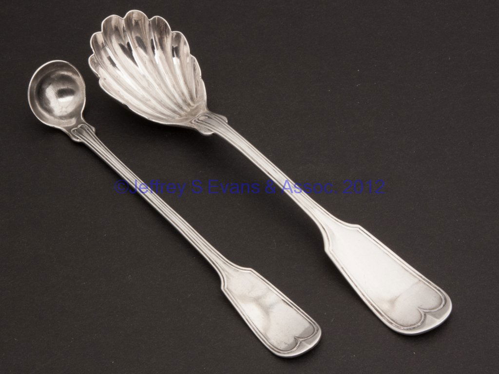 RICHMOND, VIRGINIA COIN SILVER ARTICLES, LOT OF TW: RICHMOND, VIRGINIA COIN SILVER ARTICLES, LOT OF TWO, comprising a sugar shell and a mustard ladle, each with upturned fiddle handle marked "GENNET & JAMES" for Charles Gennet Jr. and Joseph H. James (