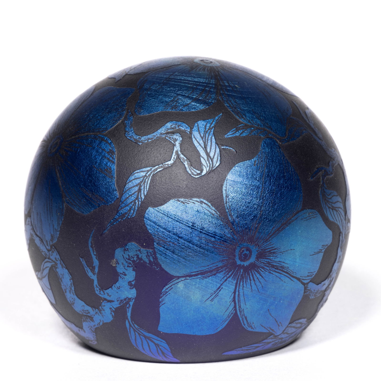 AMERICAN ACID-ETCHED IRIDESCENT FLORAL STUDIO ART GLASS PAPERWEIGHT (1 of 3)