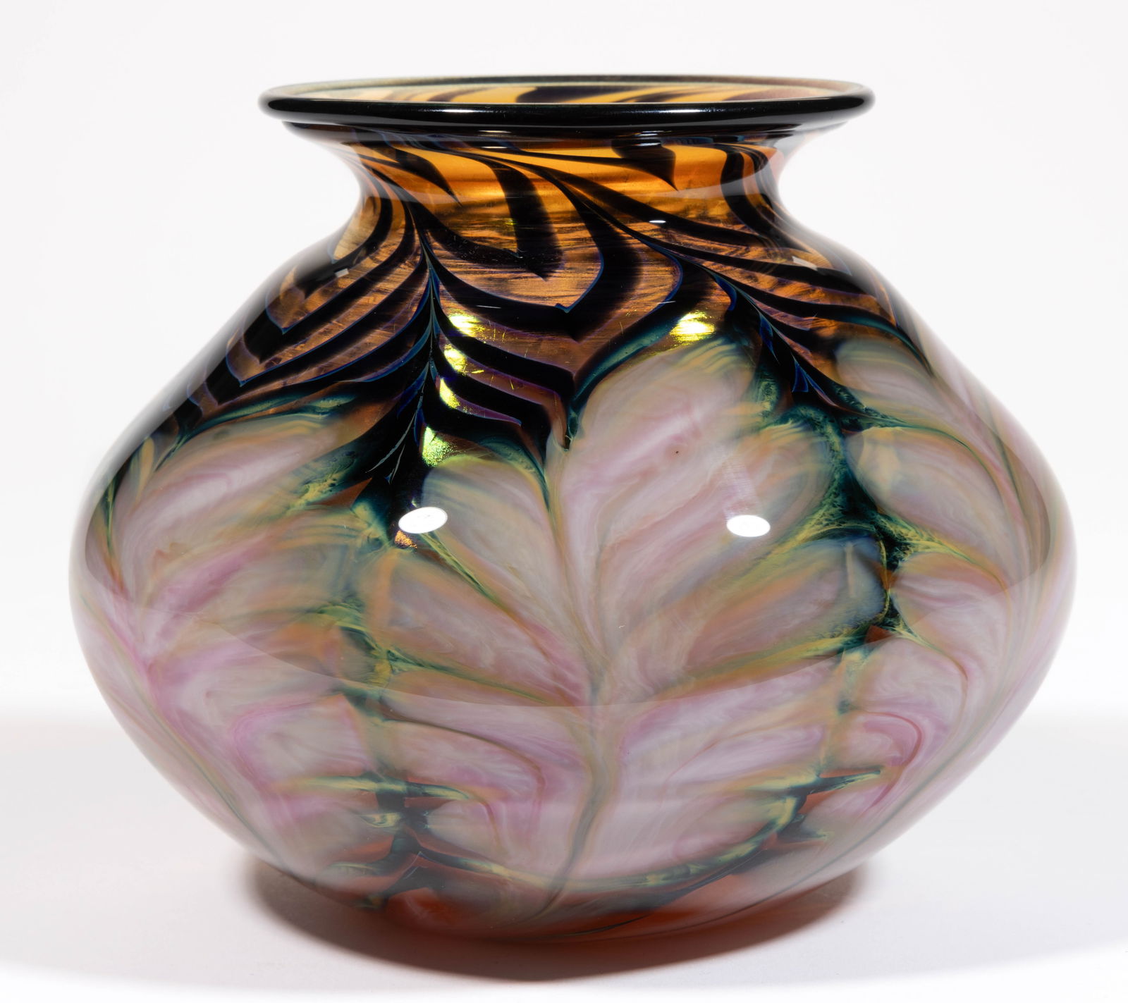 DANIEL LOTTON (AMERICAN, B. 1963) PEACOCK FEATHER IRIDESCENT STUDIO ART GLASS PAPERWEIGHT VASE (1 of 5)