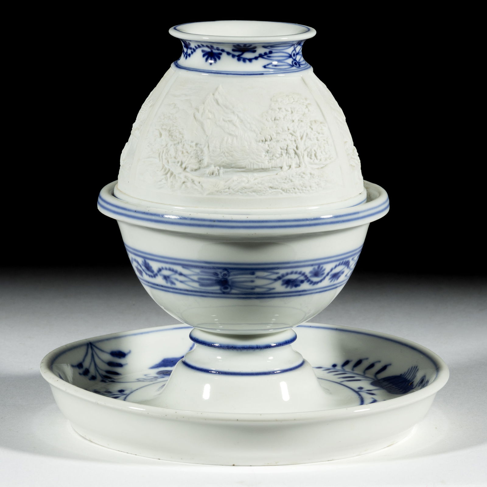 GERMAN KPM PORCELAIN LITHOPHANE SHADE FAIRY LAMP (1 of 3)