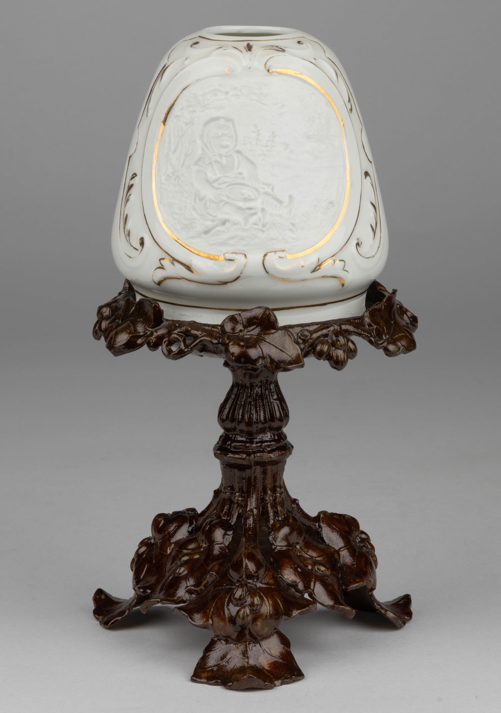 CONTINENTAL PORCELAIN "LITTLE MISS MUFFET" LITHOPHANE DOME / SHADE FAIRY LAMP (1 of 2)