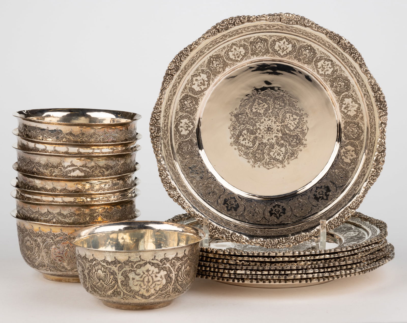 IRANIAN / PERSIAN ENGRAVED AND CHASED 0.840 SILVER 16-PIECE BOWL AND PLATE SET (1 of 2)