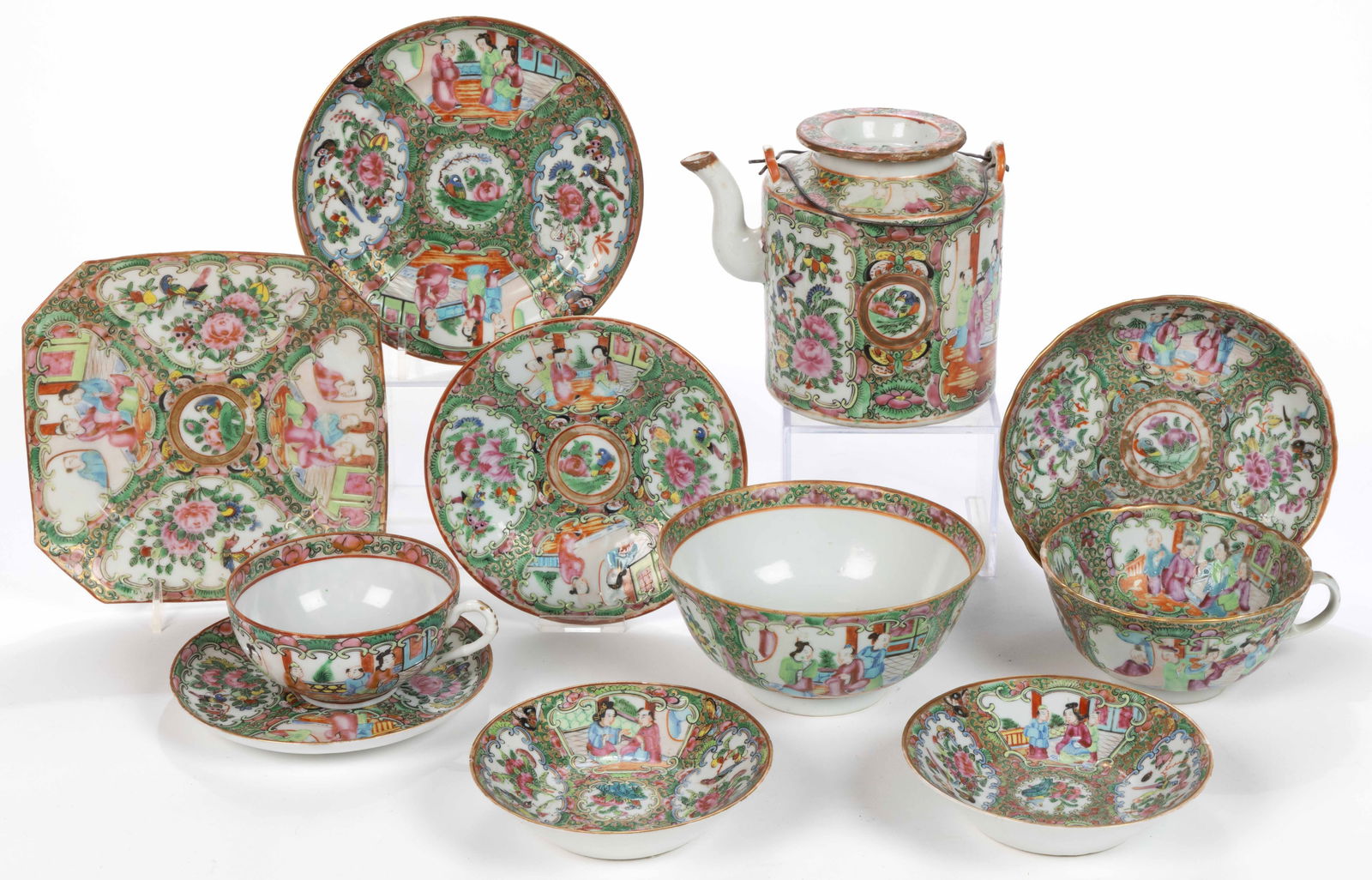 CHINESE EXPORT PORCELAIN FAMILLE ROSE / ROSE MEDALLION TEA AND TABLE ARTICLES, LOT OF 11 (1 of 1)