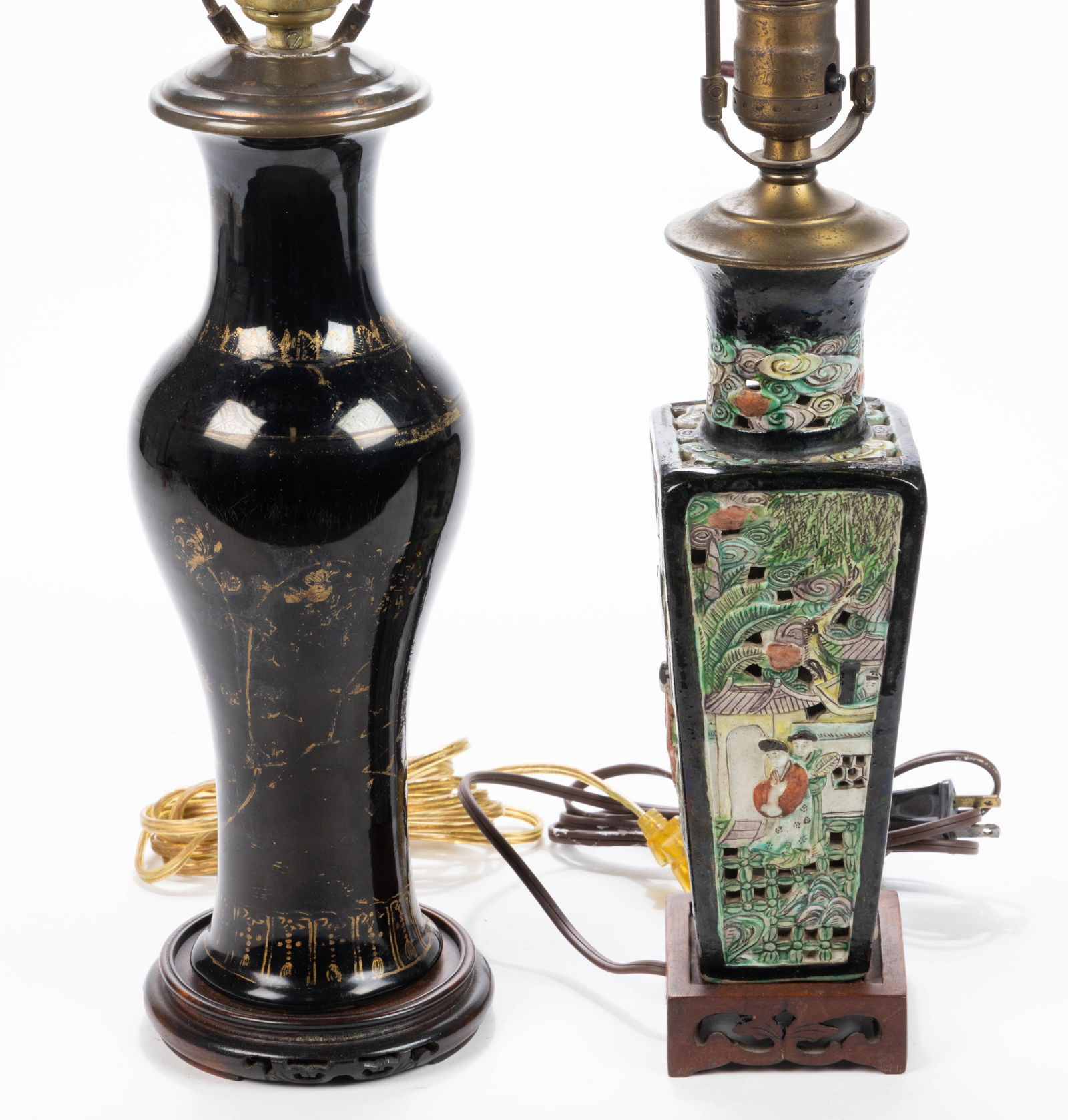 CHINESE EXPORT PORCELAIN ELECTRIC TABLE LAMPS, LOT OF TWO (1 of 4)