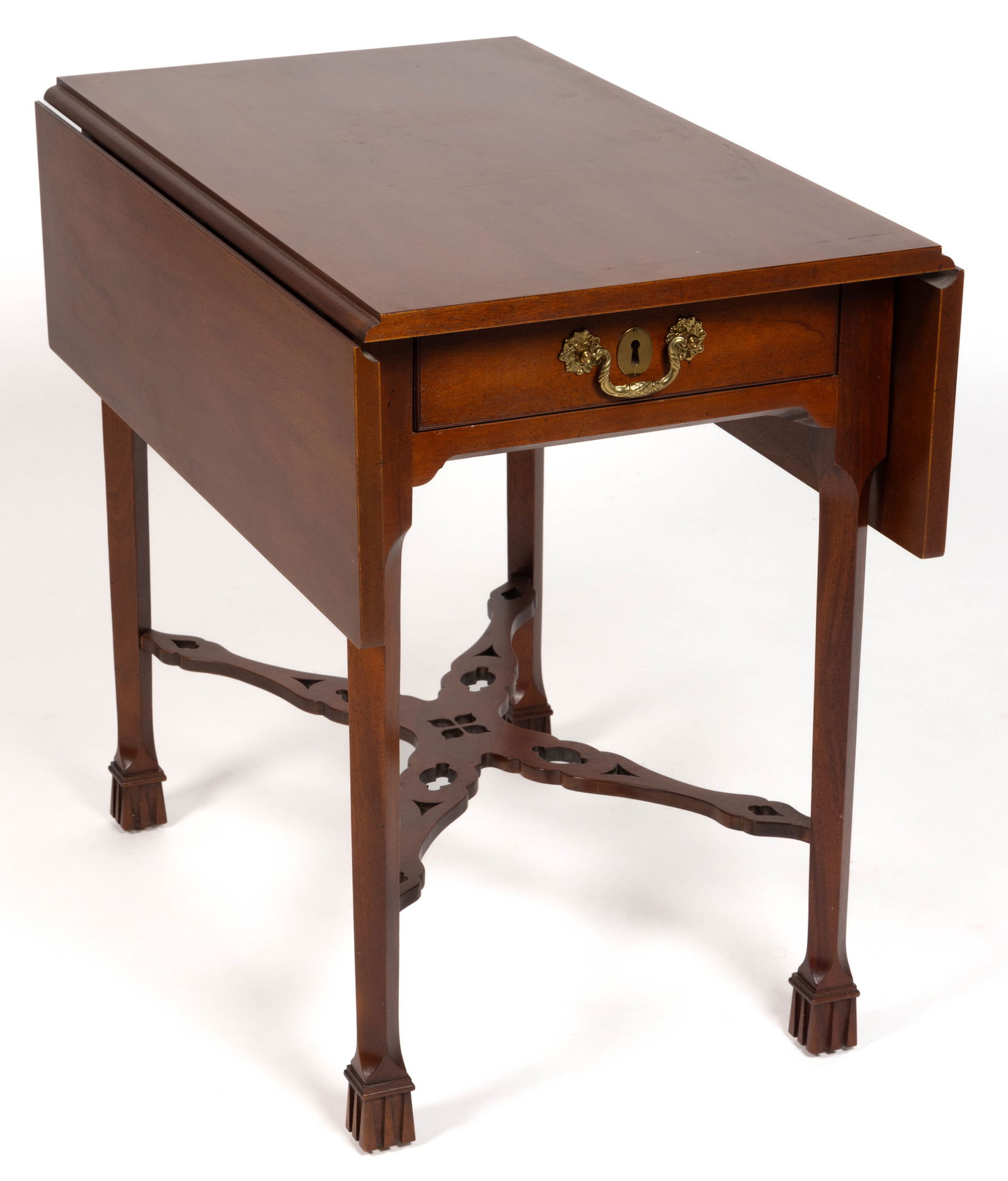 BAKER FOR COLONIAL WILLIAMSBURG MAHOGANY WYTHE BREAKFAST TABLE (1 of 4)