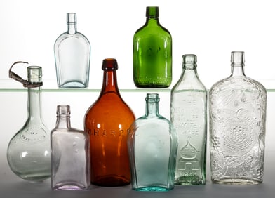 ASSORTED WHISKEY / LIQUOR BOTTLES AND FLASKS, LOT OF EIGHT