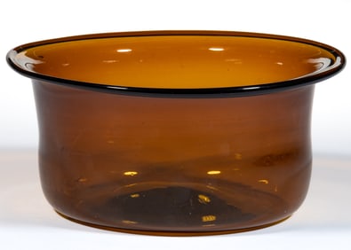 FREE-BLOWN GLASS MILK PAN