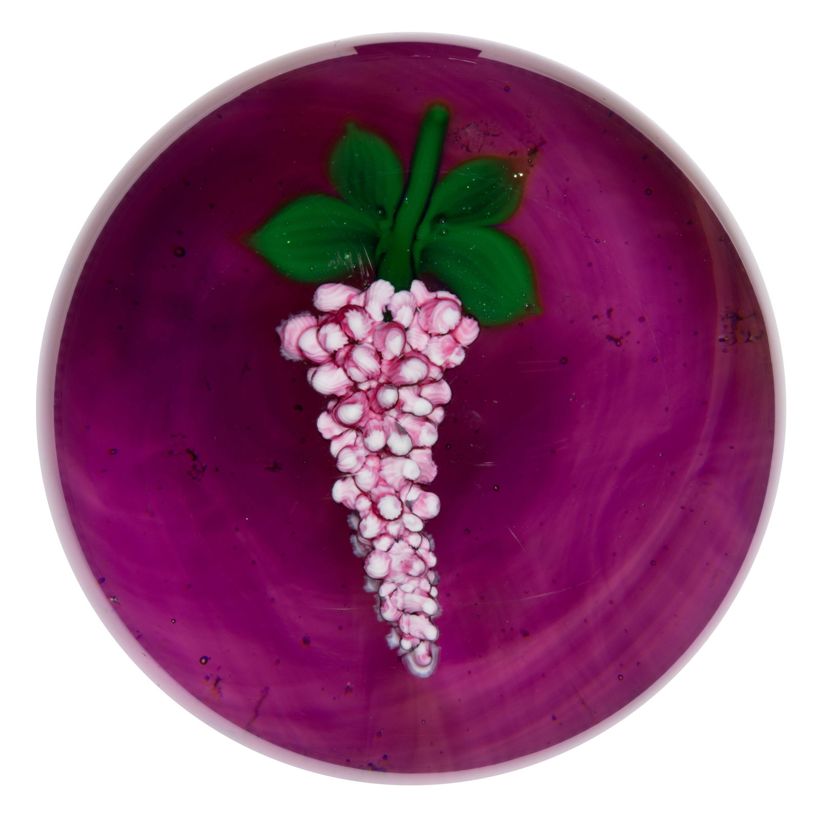 WILLIAM MANSON (SCOTTISH, B. 1951) BUNCH OF GRAPES LAMPWORK STUDIO ART GLASS PAPERWEIGHT: WILLIAM MANSON (SCOTTISH, B. 1951) BUNCH OF GRAPES LAMPWORK STUDIO ART GLASS PAPERWEIGHT, featuring a single spire of rose grapes held on a short green vine with four green leaves, all above a transpa