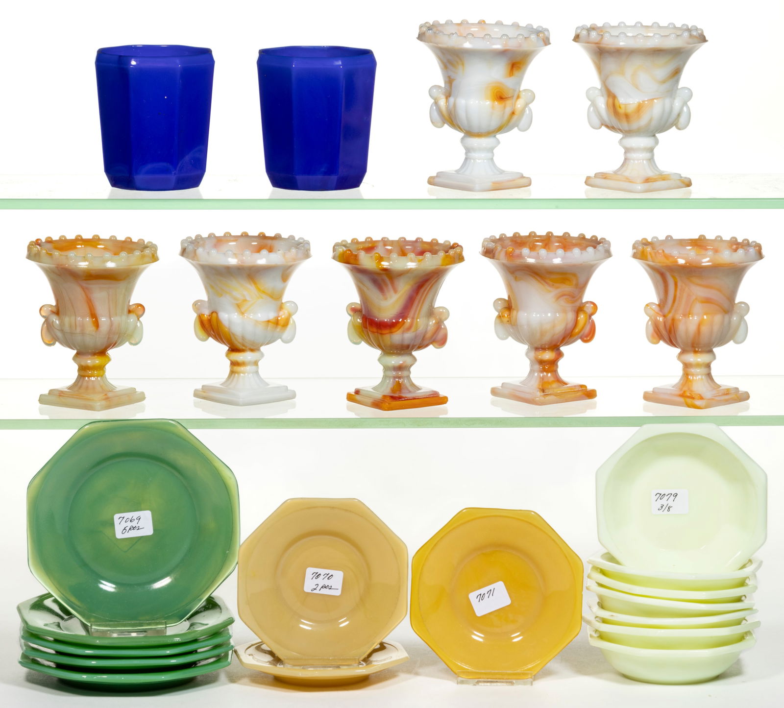 ASSORTED AKRO AGATE ARTICLES, LOT OF 24 (1 of 1)