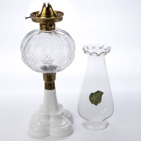 HOLMES, BOOTH & HAYDENS "EASTLAKE" NO. 2 LIP BURNER AND CHIMNEY SETUP