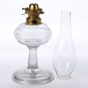 WILLIAM WEBB PATENTED HINGE NO. 0 LIP BURNER AND CHIMNEY SETUP