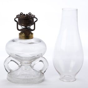 HOLMES, BOOTH & HAYDENS "NOVELTY" NO. 1 LIP BURNER AND CHIMNEY SETUP