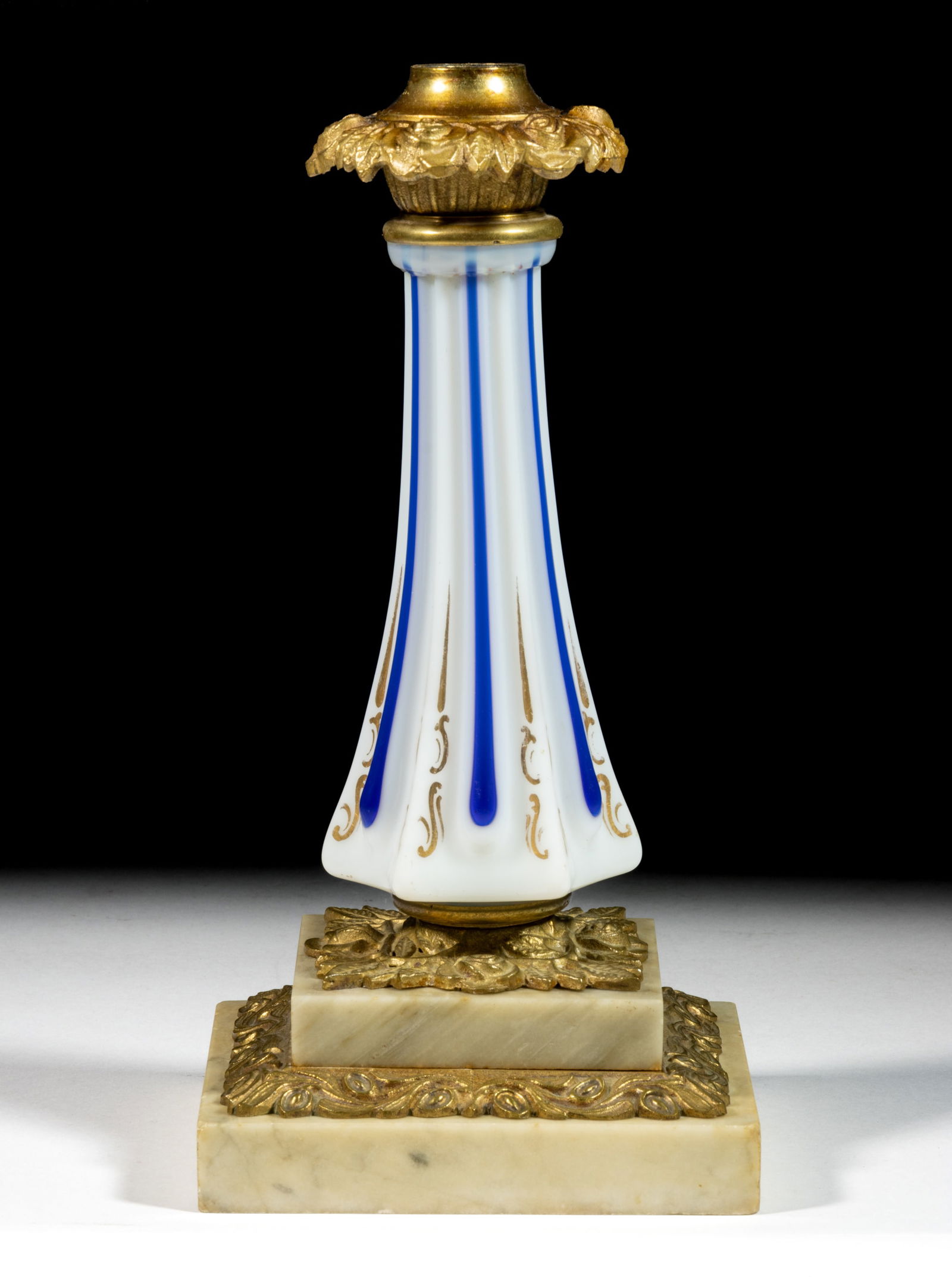 DIETZ PILLAR-STEM LAMP STANDARD (1 of 1)