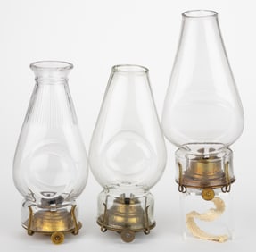 ASSORTED MOLD-BLOWN SWEENEY AND RELATED BULLSEYE NO. 1 SLIP CHIMNEYS, LOT OF THREE