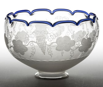 FREE-BLOWN ENGRAVED LAMP SHADE