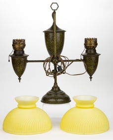 BRADLEY & HUBBARD CAST-BRASS DOUBLE-ARM ADJUSTABLE KEROSENE STUDENT LAMP