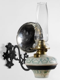 CAST-IRON UNION GLASS CO. BRACKET WITH FLUTED GLASS FONT KEROSENE BRACKET LAMP