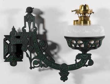 CAST-IRON BRACKET WITH OPAQUE GLASS FONT KEROSENE BRACKET LAMP