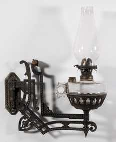 CAST-IRON EXTENSION BRACKET WITH FONT KEROSENE MEDICAL BRACKET LAMP