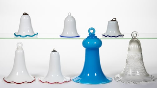 ASSORTED BLOWN-GLASS SMOKE BELLS, LOT OF SEVEN