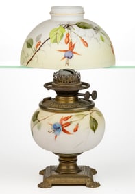 VICTORIAN DECORATED KEROSENE PARLOR LAMP