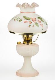 ALADDIN / FENTON SHORT LINCOLN DRAPE LIMITED EDITION KEROSENE STAND LAMP