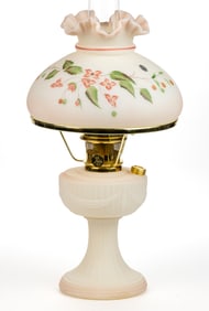 ALADDIN / FENTON SHORT LINCOLN DRAPE KEROSENE STAND LAMP