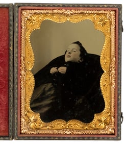 POST-MORTEM CHILD QUARTER-PLATE TINTYPE PHOTOGRAPH